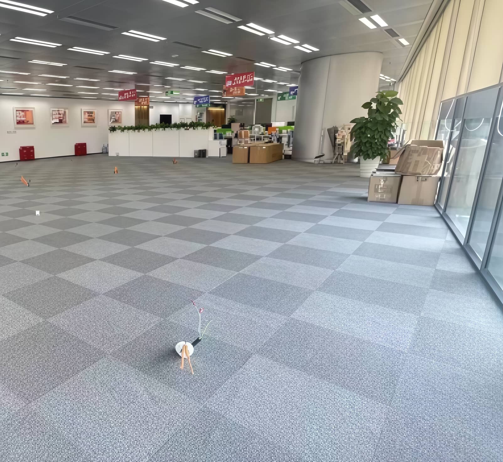Durable Six-Side Steel Encapsulated Raised Floor for offices, hotels, showrooms, commercial interiors and public buildings
