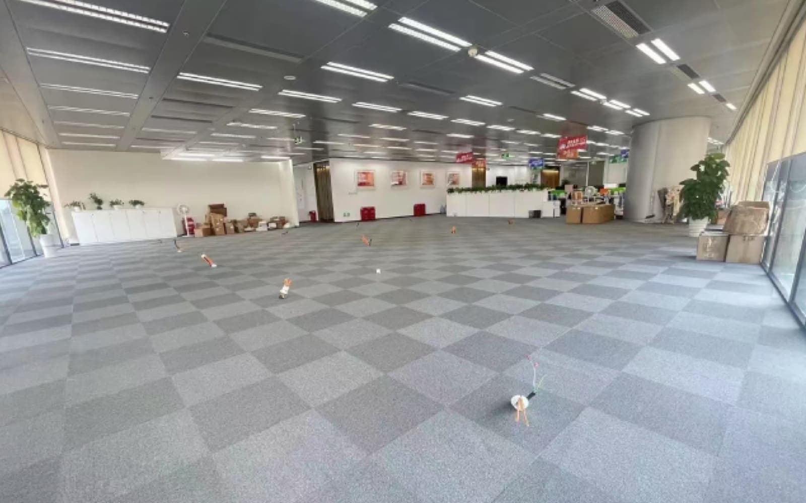 Office and Hotel Raised Floor Solution - Massif Raised access floor in office and hotel commercial space